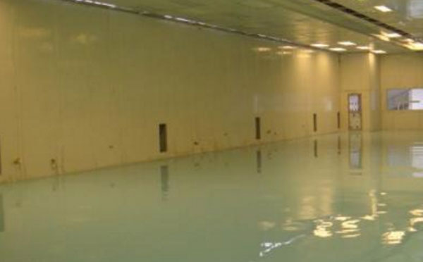 独山子自流平环氧地坪中涂